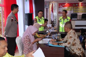 Pemeriksaan Administrasi Tahap 1 Seleksi Penerimaan Anggota Polri