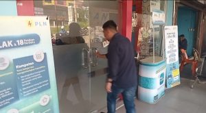 PLN Bintan Center Tanjungpinang Menolak Diwawancarai Terkait Petugas PLN Lompati Pagar Rumah Helmy di Jl Olah Raga Km 11