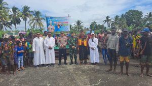 Jalin Toleransi Beragama, Satgas Yonif 125/SMB Hadiri Seremonial Penerimaan Sakramen Krisma