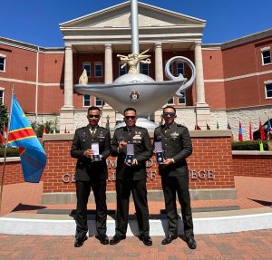 Tiga Perwira TNI AD Raih Prestasi di US Army Command and General Staff College