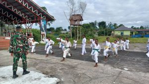 Persiapan Kejurda, Satgas Yonif 125/SMB Latih Ratusan Karateka Kabupaten Mappi