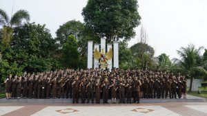 Menyemarakkan Hari Bhakti Adhyaksa ke-64: Upacara Khidmat di Taman Makam Pahlawan Tanjungpinang