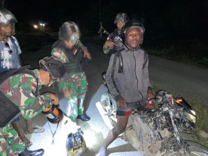 Sweeping di Perbatasan Papua: Satgas Yonif 122/TS Cegah Penyelundupan dan Tingkatkan Keamanan