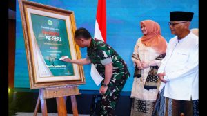 Panglima TNI Agus Subiyanto Hadiri Pameran Lukisan ‘Bagimu Negeri’ dalam Milad MUI ke-49, Serukan Kontribusi Seniman untuk Kejayaan Bangsa