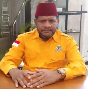 Hendrik Yance Udam Politisi Muda Golkar Desak Airlangga Mundur Dari Ketua Umum Golkar