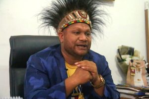 Mananwir Paul Finsen Mayor, Tokoh Papua Mendukung Bahlil Ketum Partai Golkar