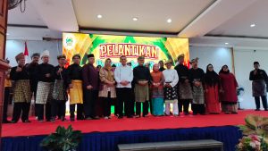 Pengurus Selingsing Resmi Dilantik, Gubernur Ansar Ahmad Apresiasi Peran Pemuda Perantauan