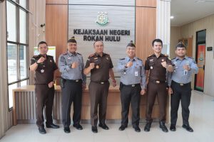 Perkuat Sinergi Penegakan Hukum: Kalapas Pasir Pengaraian Jalin Silaturahmi dengan Kejari Rokan Hulu