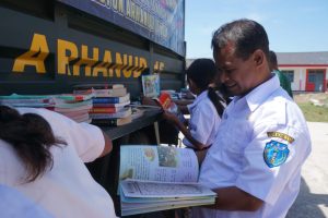Bhaladika Smart Car, Mobil Pintar Dari Satgas Pamtas RI RDTL Sektor Barat Untuk Anak SDN Fatumfaun