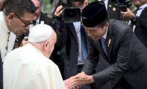 Paus Fransiskus Disambut Hangat di Istana Merdeka, Kunjungan Bersejarah Setelah Tiga Dekade
