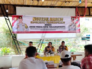 Bincang-Bincang: Kapolresta Tanjungpinang Bertemu Media untuk Membina Hubungan yang Lebih Baik