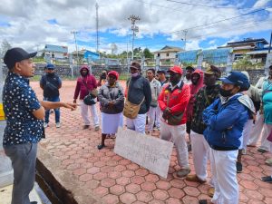 Direktur RSUD Waghete Jelaskan Kebijakan Insentif ASN: Rp1,5 Juta per Triwulan sebagai Kebijakan Internal