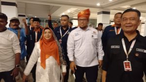 Mengalir Pujian Warga atas Inovasi Biskuit Ikan Hiu dalam Debat Politik Rahma-Rizha
