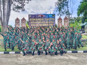 Pangdam XII/TPR Mayjen TNI Iwan Setiawan Tegaskan Profesionalisme dan Sinergi TNI-Masyarakat dalam Kunjungan ke Kotis Nanga Badau