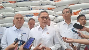 Zulkifli Hasan Dorong Industri Serap Produksi Susu Lokal, Kuota Impor Akan Diberikan Jika Tidak Terserap
