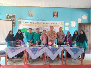 Kapolsek Rambah Hilir Sosialisasikan Bahaya Narkoba dan Bullying di SMK Terpadu Ismailiyah