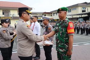 Kapolrestabes Medan Beri Penghargaan: Jadikan Tantangan sebagai Peluang untuk Berprestasi