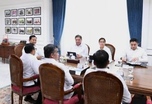 Presiden Prabowo Subianto Umumkan Kenaikan UMP 6,5% dalam Rapat di Istana Negara