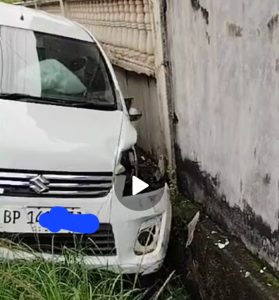 Mobil Ertiga Masuk Parit di Rawasari, Diduga Kecelakaan Tunggal