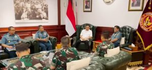 Menhan Bahas Strategi Pertahanan Bersama Kasal