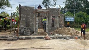 Satgas Yonzipur 5/ABW Wujudkan Fasilitas Ibadah, Pemasangan Kolom dan Batako