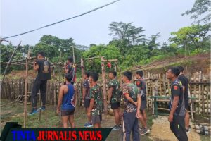 Tingkatkan Kebugaran, Prajurit Satgas Yonif 642/Kps Pos Mesna Rutin Gelar Pembinaan Fisik