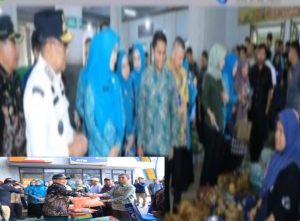 Pj Gubernur Riau Tinjau Pasar Pasir Pangaraian, Pastikan Stabilitas Harga Jelang Ramadan