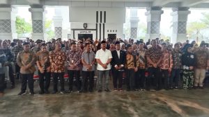 Ketua DPRD provinsi kepri menyambut bulan suci ramadhan berbagi sembako