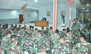 Wujud Kepedulian Pimpinan, Komandan Batalyon Infanteri 9 Marinir Berikan Jam Komandan
