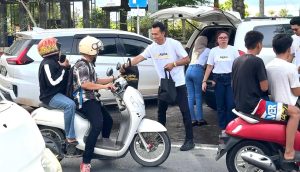 Alpha Creative Tanjungpinang Berbagi Takjil Gratis, Dukung UMKM Lokal di Bulan Ramadhan