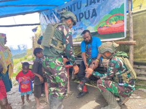 Pos Satgas TNI di Pedalaman Papua, Solusi Kesehatan Warga di Tengah Keterbatasan