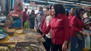 Jelang Lebaran, Disperindag Tanjungpinang Pantau Harga Kebutuhan Pokok di Pasar Bintan Center