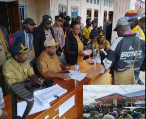 Dinas Sosial Kabupaten Deiyai Salurkan Bantuan Sembako Triwulan 1 Tahun 2025