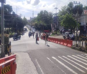 Atasi Kemacetan Saat Ramadhan, Dishub Kepri Kembali Pasang Pembatas Jalan di Simpang Kota Piring