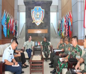 Komandan PMPP TNI Sambut Kunjungan Direktur UNIC Indonesia 