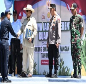 Panglima TNI Dampingi Presiden Prabowo di Panen Raya Jagung: TNI Total Dukung Swasembada Pangan