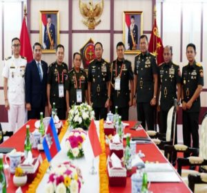 Panglima TNI Bahas Penguatan Kerja Sama Militer dalam Indo Defence 2024