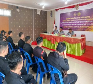 Kalapas Bejo Tegaskan Pentingnya Disiplin dan Integritas dalam Rapat Penguatan Pegawai Lapas Narkotika Kelas IIA Tanjungpinang