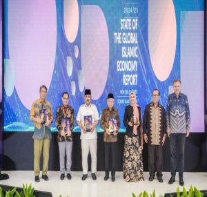 Indonesia Kokoh di Peringkat Tiga Ekonomi Syariah Dunia, Modest Fashion Duduki Posisi Pertama Global