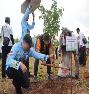 Peringati Hari Bhayangkara ke-79, Kapolda Kepri Pimpin Bhakti Sosial dan Penanaman Ribuan Pohon di Rempang