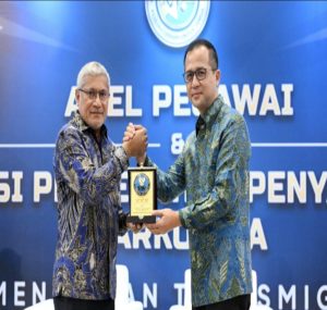 Menteri Transmigrasi dan BNN Kolaborasi Cegah Narkoba, Pegawai hingga Menteri Jalani Tes Urine
