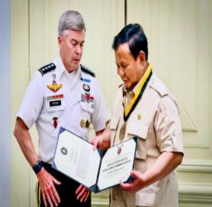 Presiden Prabowo Terima Medali Kehormatan USSOCOM atas Peran Strategis Perkuat Hubungan Pertahanan RI-AS