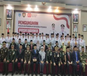 Dandim 0601/Pandeglang Letkol Inf Afri Swandi Ritonga Hadiri Pengukuhan Paskibra di Pendopo Kabupaten