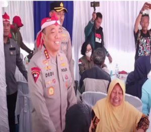 Alumni Akpol 1990 Gelar Bakti Sosial di Demak, Wakapolri Turun Langsung Bawa Bantuan