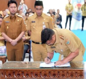 Gubernur Bobby Nasution Teken Komitmen Nasional Percepatan Eliminasi TBC
