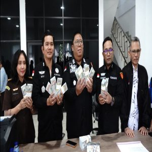 Kejati Kepri Terima Pengembalian Kerugian Negara Sebesar USD 272.497 dari Dirut PT BDP dalam Perkara Tipikor PNBP