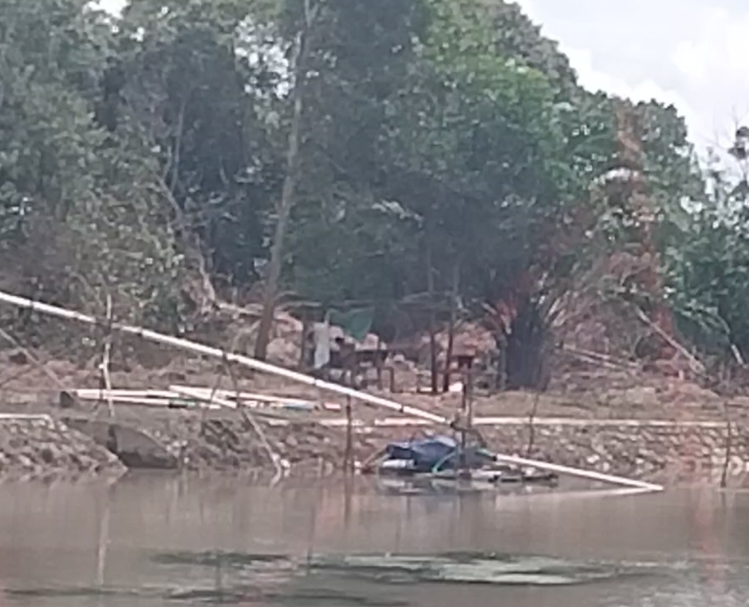 Cegah Banjir, Waduk Gesek di Toapaya Selatan Diangkat Lumpur dan Pasir yang Menumpuk