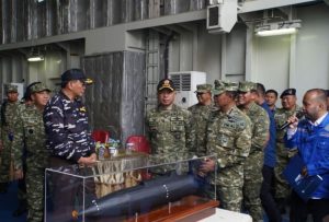 Panglima TNI Dampingi Menhan RI Saksikan Uji Penembakan Torpedo Kapal Selam Otonom Buatan Anak Bangsa