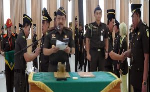 Kajati Kepri Lantik Enam Pejabat Baru, Tegaskan Integritas dan Profesionalisme Aparat Adhyaksa