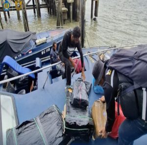 Bea Cukai Tanjung Balai Karimun Tindak Barang Ilegal Senilai Rp842 Juta Sepanjang Oktober 2025   